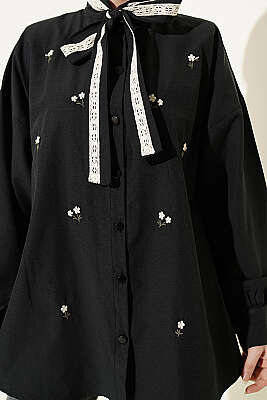 Çiçek Nakışlı Yakası Bağlamalı Gömlek Siyah - Gömlek