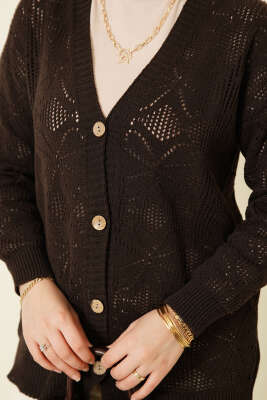 Çiçek Örgülü Düğmeli Triko Hırka Acı Kahve - Hırka