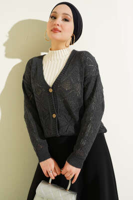 Çiçek Örgülü Düğmeli Triko Hırka Füme - Hırka