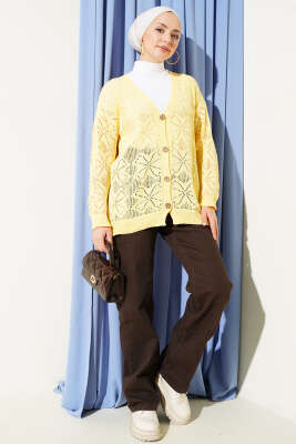 Çiçek Örgülü Düğmeli Triko Hırka Sarı - Hırka