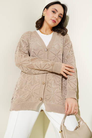 Çiçek Örgülü Düğmeli Triko Hırka Vizon - Hırka