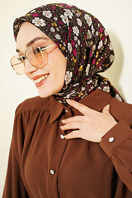 Çiçek Süslemeli Eşarp Kahve - Başörtüsü