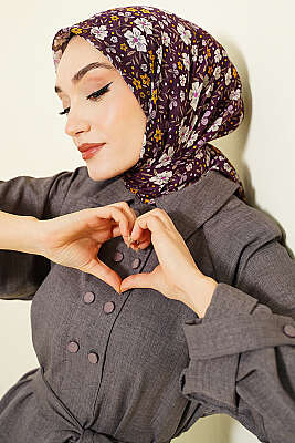 Çiçek Süslemeli Eşarp Mürdüm - Başörtüsü