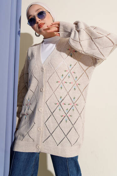 Çiçekli Baklava Desenli Triko Hırka Bej - Hırka