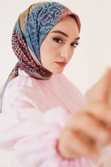 Çiçekli Karışık Desenli Eşarp Indıgo - Başörtüsü