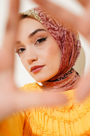 Çiçekli Karışık Desenli Eşarp Magenta - Başörtüsü