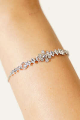 Çiçekli Taş Detaylı Bileklik Gümüş - Bileklik