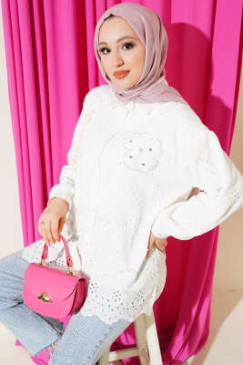 Çiçekli Taşlı Brodeli Tunik Beyaz - AFRA