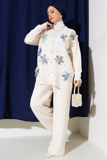 Çiçekli Taşlı Hırkalı Triko İkili Takım Bej - İkili Takım
