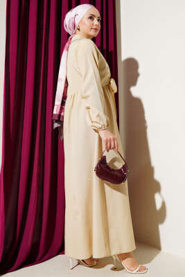 Çift Bağlamalı Düğmeli Elbise Bej - Tesettür Elbise