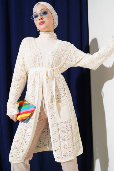 Çift Cepli Delikli Kuşaklı Triko Hırka Ekru - Hırka