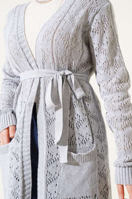 Çift Cepli Delikli Kuşaklı Triko Hırka Gri - Triko Hırka