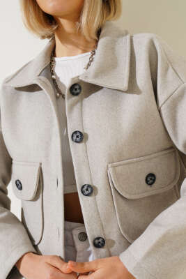 Çift Cepli Düğmeli Kısa Ceket Taş - Kadın Giyim Modelleri