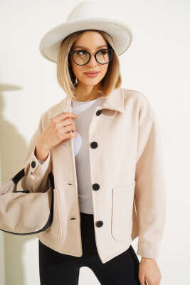 Çift Cepli Kısa Kaşe Ceket Bej - Kadın Giyim Modelleri