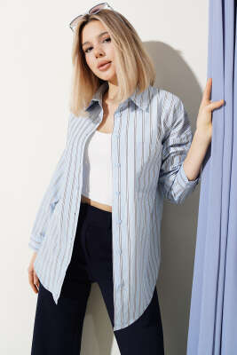 Çift Çizgili Sırt Düğmeli Gömlek Mavi - LUSTRİN