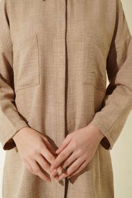 Çift Göğüs Cepli Gizli Düğmeli Gömlek Bej - Gömlek