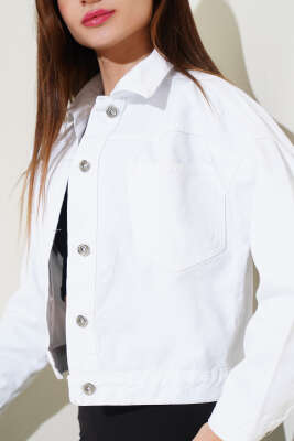 Çift Göğüs Cepli Kısa Kot Ceket Beyaz - Kadın Giyim Modelleri