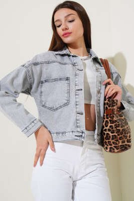 Çift Göğüs Cepli Kısa Kot Ceket Gri - Kadın Giyim Modelleri