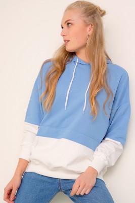 Çift Renkli Kapüşonlu Mavi Sweatshirt 