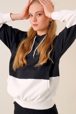 Çift Renkli Kapüşonlu Siyah Sweatshirt - Kadın Giyim Modelleri