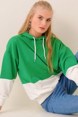 Çift Renkli Kapüşonlu Yeşil Sweatshirt 