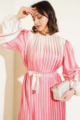 Çift Renkli Piliseli Saten Elbise Pudra - Tesettür Elbise