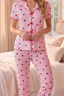 Çilek Desen Kruvaze Yaka Pijama Takımı Pembe - Pijama