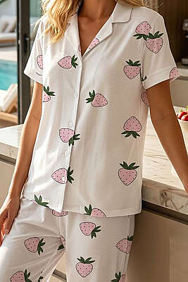 Çilek Desenli Kısa Kol Düğmeli Pijama Takım Pembe - Pijama