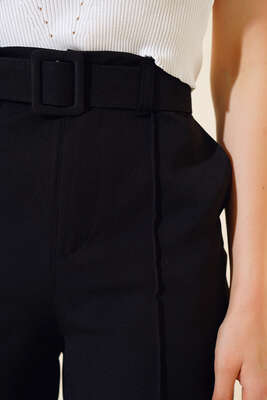 Çımalı Kemerli Şort Siyah - Kadın Giyim Modelleri