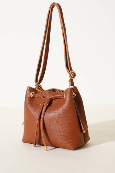 Çıtçıt Düğmeli Püsküllü Çanta Taba - Kol Çantası