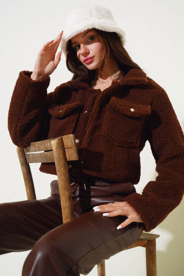 Çıtçıtlı Cepli Kısa Buklet Ceket Kahve - Yeni Giyim