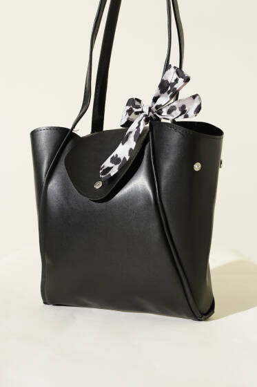 Çıtçıtlı Fularlı Kol Çanta Siyah - Kol Çantası