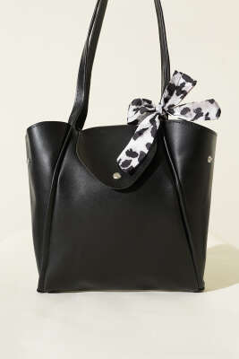 Çıtçıtlı Fularlı Kol Çanta Siyah - Kol Çantası