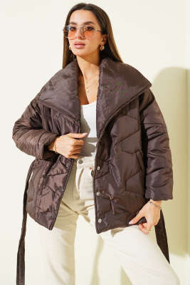 Çıtçıtlı Kuşaklı Kısa Şişme Mont Kahve - Kadın Giyim Modelleri