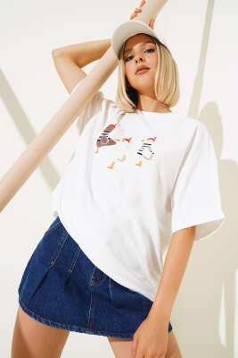 Civciv Nakışlı T-shirt Ekru - Kadın Giyim Modelleri