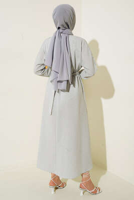 Çizgi Desenli Yakası İp Bağlamalı Kuşaklı Gofre Elbise Gri - Thumbnail