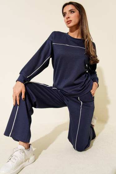 Çizgi Detaylı Bisiklet Yaka İkili Takım Lacivert - Kadın Giyim Modelleri