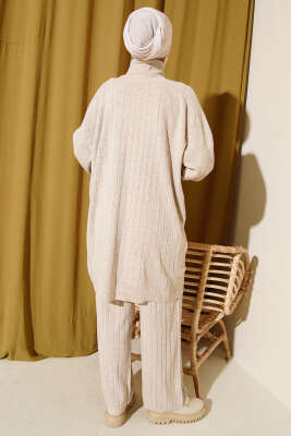 Çizgi Detaylı Boğazlı Oversize Triko İkili Takım Bej - İkili Takım