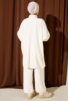 Çizgi Detaylı Boğazlı Oversize Triko İkili Takım Ekru - İkili Takım