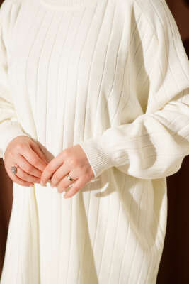 Çizgi Detaylı Boğazlı Oversize Triko İkili Takım Ekru - İkili Takım