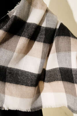 Çizgi Detaylı Omuz Şalı Siyah - Omuz Şalı