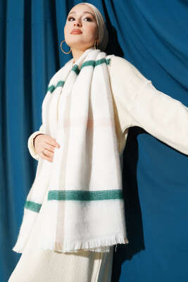 Çizgi Detaylı Omuz Şalı Zümrüt 