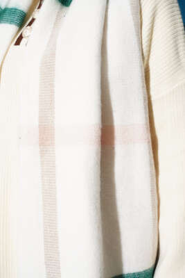 Çizgi Detaylı Omuz Şalı Zümrüt - Omuz Şalı