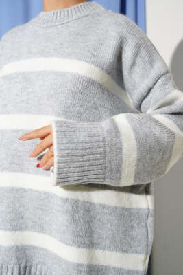 Çizgi Detaylı Şardonlu Kazak Gri - Triko Kazak