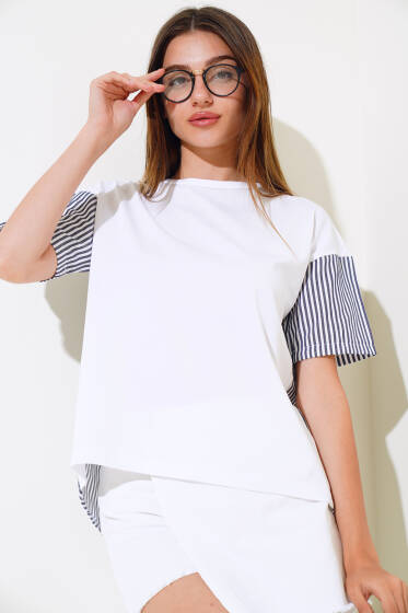 Çizgi Garnili T-shirt Siyah - Yeni Giyim