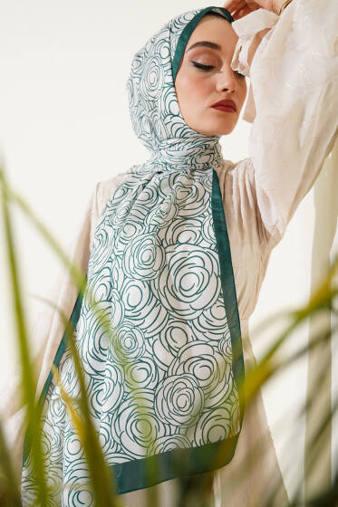 Çizgi Gül Desen Soft Şal Zümrüt Bej - Başörtüsü