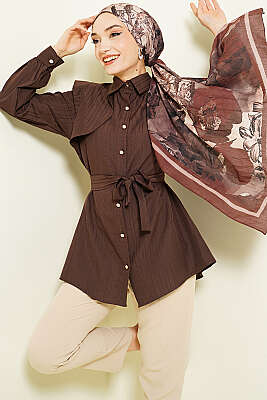 Çizgi Kabartmalı Taş Düğmeli Gömlek Kahve - TABLO FASHİON