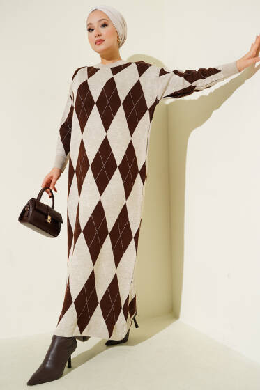 Çizgili Baklava Desenli Triko Elbise Bej - Elbise