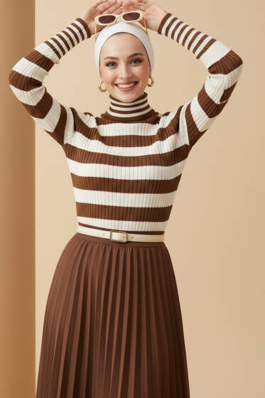 Çizgili Balıkçı Yaka Detaylı Triko Kazak Bej - Triko Kazak