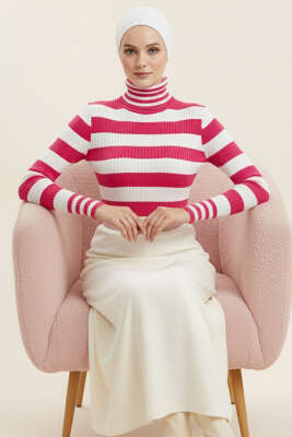 Çizgili Balıkçı Yaka Detaylı Triko Kazak Fusya 
